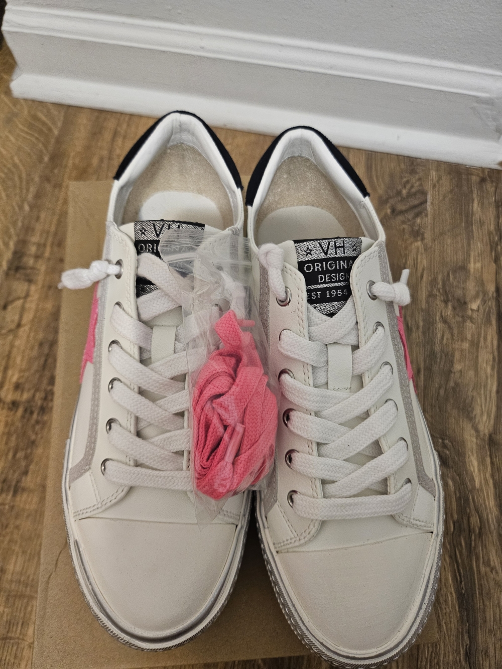 Vintage HAVANA Platform Sneaker with Pink Star Accent - Picture 4 of 9
